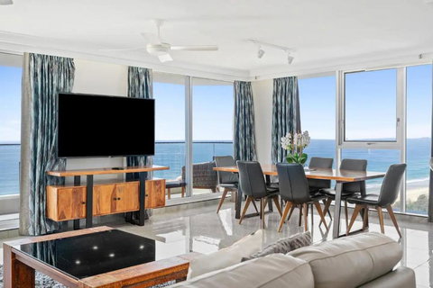 Beach Haven, 25th Floor Beachfront - Accommodation Newcastle 1