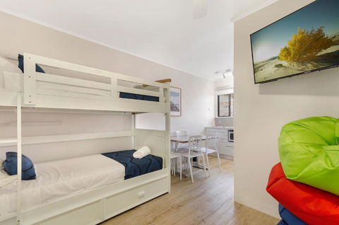 Beach House Motel - Accommodation Newcastle 2