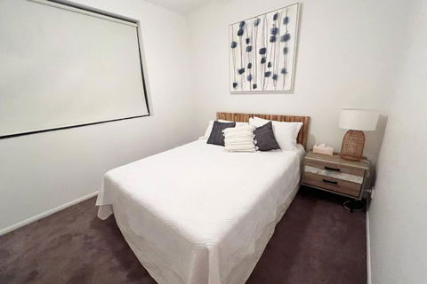 Beach Pad Private Town House Sea Views Dual Living 5 Beds - Accommodation Newcastle 4