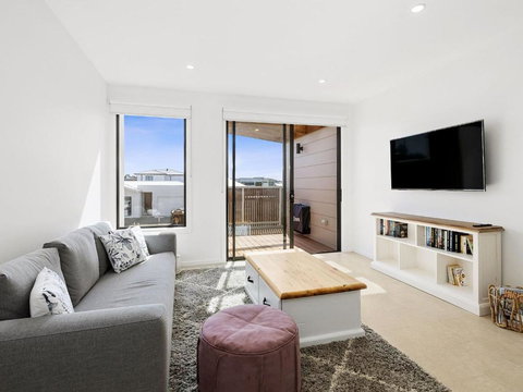 Beach Townhouse Storrer 35 - Accommodation Newcastle 1