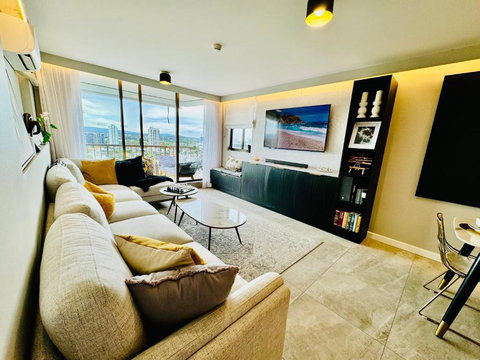 Beachside Bliss - High Floor 2 Bedroom With Stunning River Views - Accommodation Newcastle 0