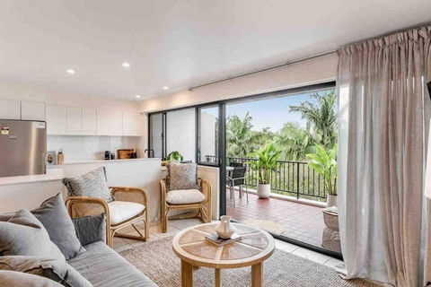 Beachside Serenity - Accommodation Newcastle 0