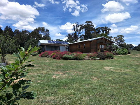 Beaconsfield Cottage - Accommodation Newcastle 0