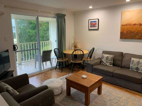 Beauchamp Beauty - Accommodation Newcastle 4