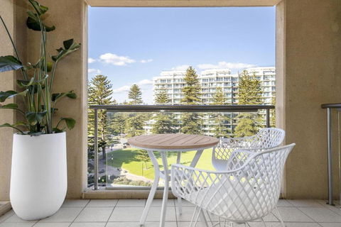 Belle Escapes - Park View Apartment At The Pier - Accommodation Newcastle 1