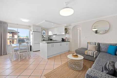 Belle Escapes - Sunny Siesta At Glenelg - Accommodation Newcastle 2