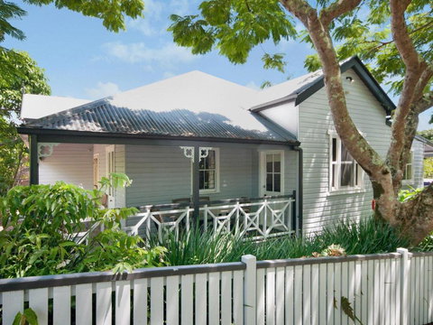 Beluso - Accommodation Newcastle 1