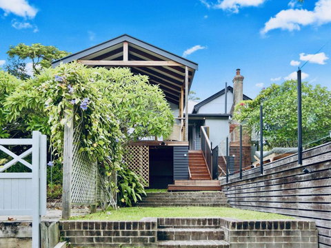 Beluso - Accommodation Newcastle 2