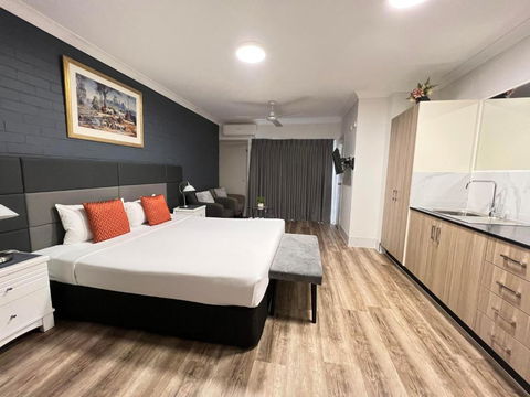 Benson Court Motel - Accommodation Newcastle 2