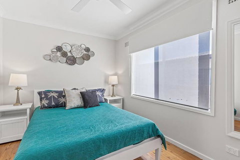 Berrigal 4 Beachfront - Accommodation Newcastle 4