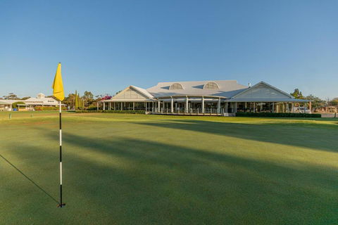 Big River Golf & Country Club - Accommodation Newcastle 1