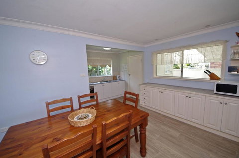 Billys On Main 44 Main Street - Accommodation Newcastle 2