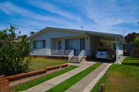 Billys On Main 44 Main Street - Accommodation Newcastle 0