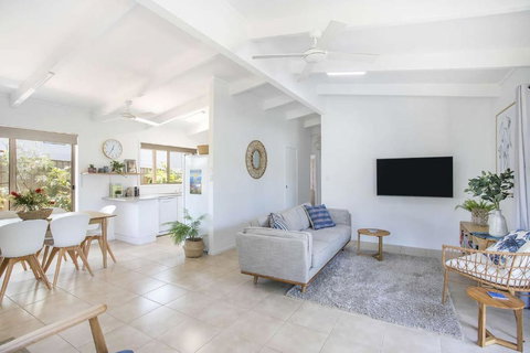 Birdsea House - Accommodation Newcastle 4