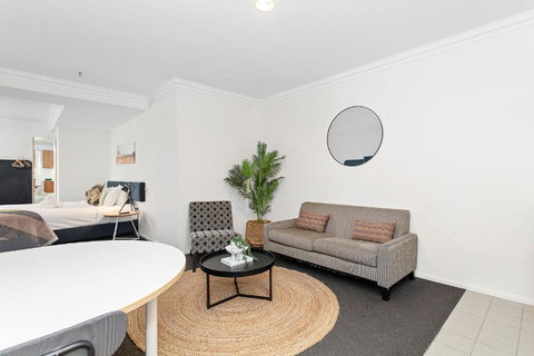 Best Location Downtown Perth - Accommodation Newcastle 3