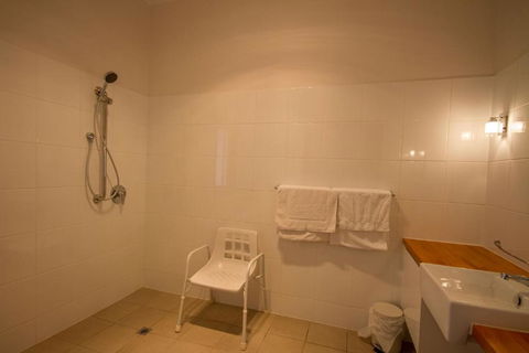 Birdwood Motel - Accommodation Newcastle 4