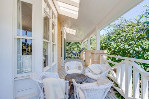 BLAIRGOWRIE OCEAN BLISS..has It All - Accommodation Newcastle 3