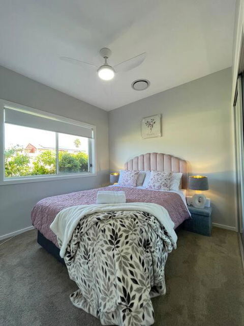 Brand New 5 Star Category Home At RedHead Beach - Accommodation Newcastle 4