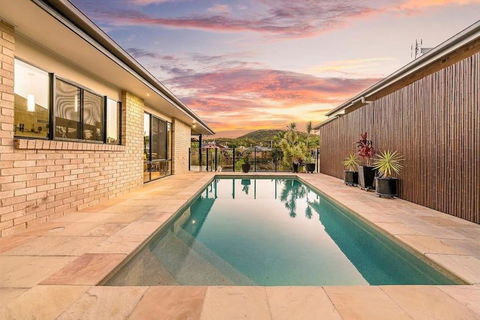 CABA17 - Waterfront Home With A Pool! - Accommodation Newcastle 0