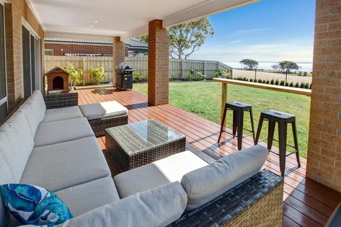 Captains Hideaway - Accommodation Newcastle 0