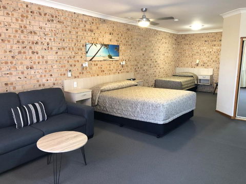 Cardiff Motor Inn - Accommodation Newcastle 0