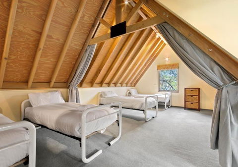 Caribou - Accommodation Newcastle 4