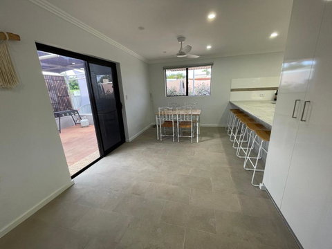 Carpenter House - Accommodation Newcastle 3