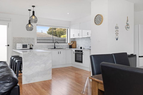 Casa Bianca - Accommodation Newcastle 0