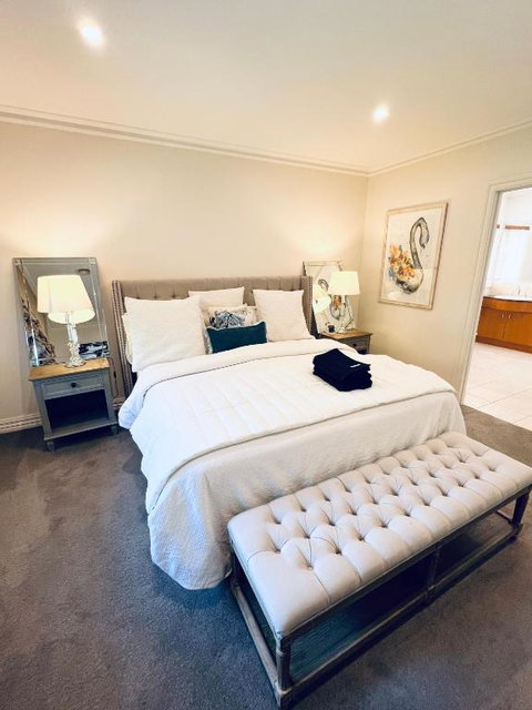 Casa Del Largo - Accommodation Newcastle 1