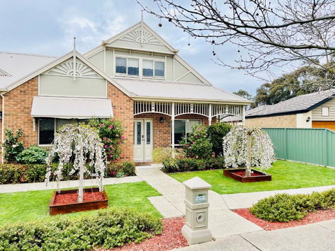 Casa Del Largo - Accommodation Newcastle 0