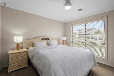 Casa Laut - Accommodation Newcastle 0