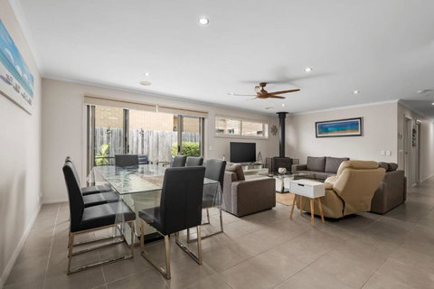 Casa Laut - Accommodation Newcastle 3