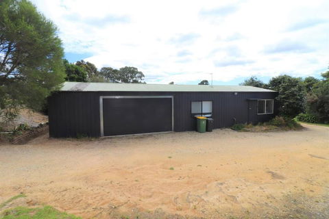 Cedric Cottage - Accommodation Newcastle 4