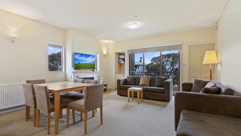 Chalet Hotham 01 - Accommodation Newcastle 2