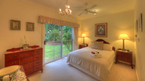 Chalets Lumineux - Accommodation Newcastle 1