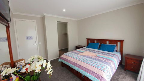 Charm Villa - Accommodation Newcastle 2