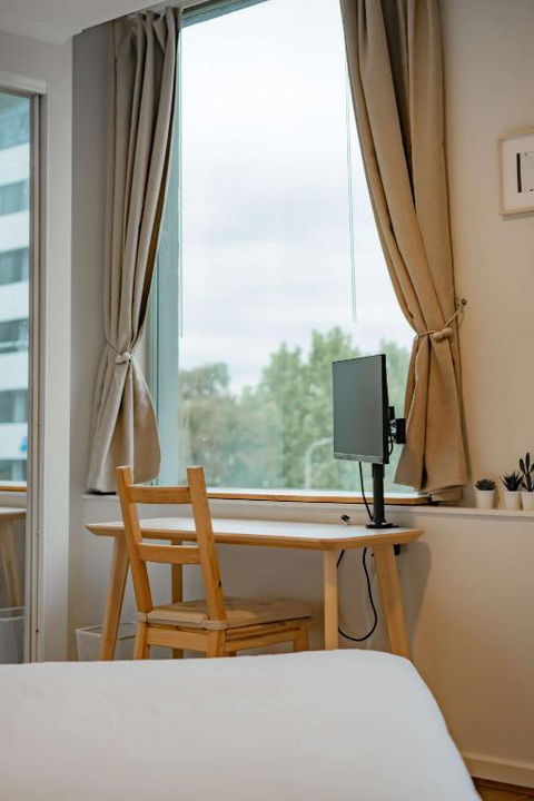 Central 2-Bed With Gym And Secure Parking - Accommodation Newcastle 3