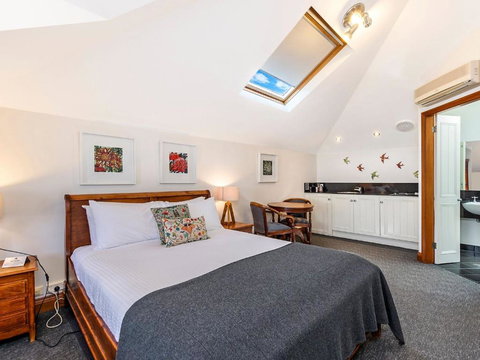 Central Starboard - Accommodation Newcastle 1