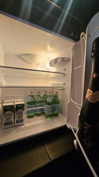 Chic Toorak Studio - Accommodation Newcastle 1