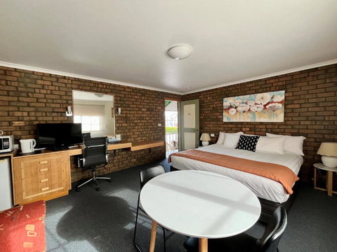 City Colonial Motor Inn - Accommodation Newcastle 4