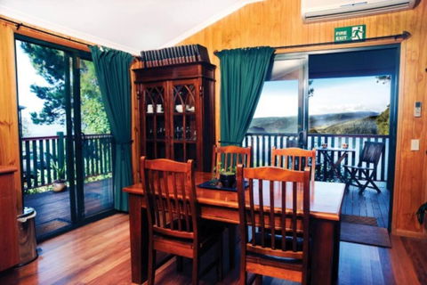 Clouds Chalet - Accommodation Newcastle 4