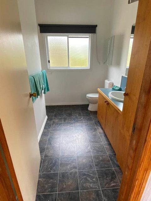 Clifton Beach Lodge - Accommodation Newcastle 3