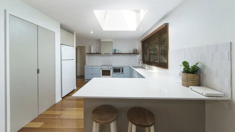 Coast Away On Garnet - Accommodation Newcastle 4