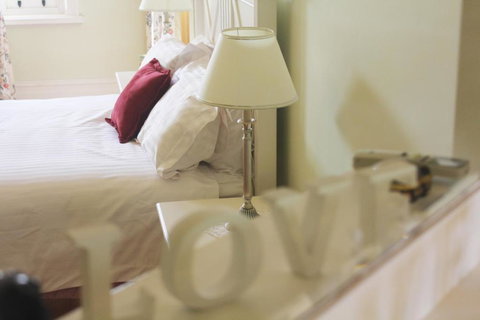 Cockburn House - Accommodation Newcastle 2