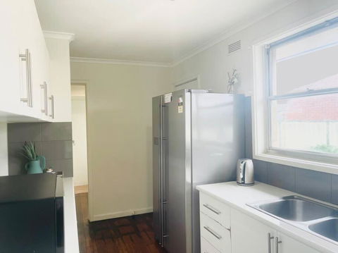 D118 Cawood Family Stay - Accommodation Newcastle 2