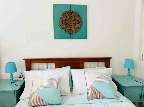 D121 Fabulous Marsh Stay - Accommodation Newcastle 0