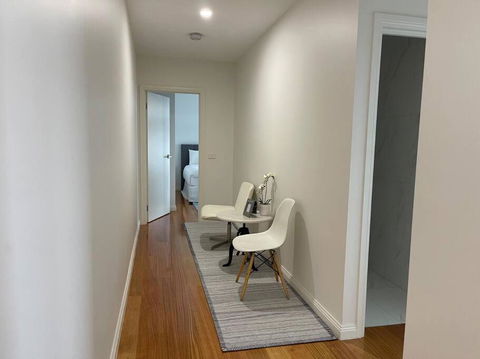D121 Fabulous Marsh Stay - Accommodation Newcastle 4