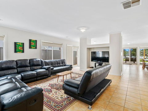 D3 Ski Ranch - Accommodation Newcastle 3