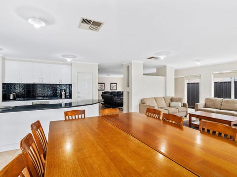D3 Ski Ranch - Accommodation Newcastle 4