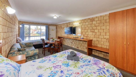 Darling River Motel - Accommodation Newcastle 2